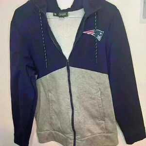 College combine PATRIOTS UNDER ARMOUR sweatshirt small